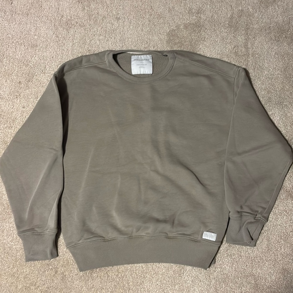 Washed grey hollister oversized crew neck. Size small